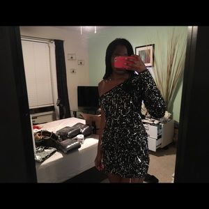 Black One shoulder dress